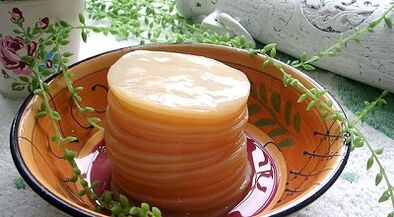 Tea fungi for the treatment of nail fungus